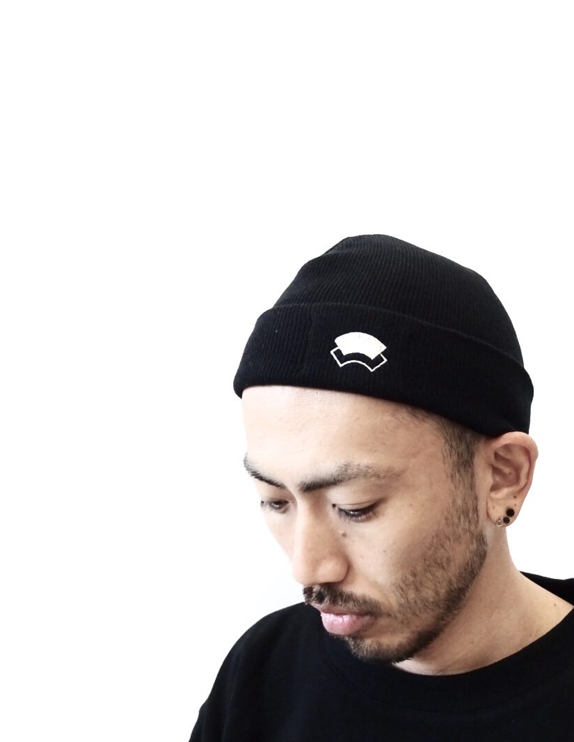 帽子2号「隠れ刺繍」